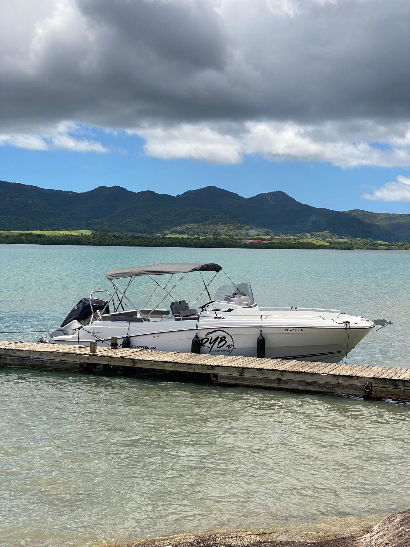 Cap Camarat 7.5 CC Rent Your Boat Martinique